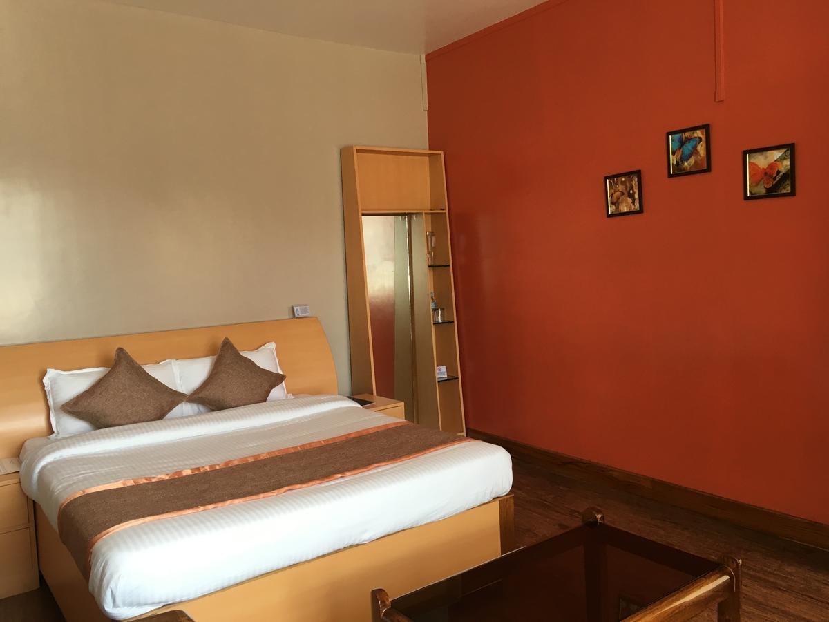 Orange Homestay Shillong Exterior foto
